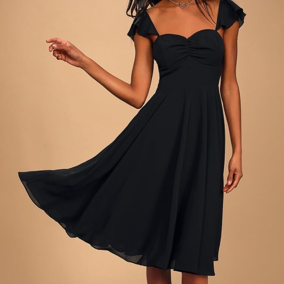 Lulus Dresses & Skirts - Black Flutter Sleeve Midi Dress 🦋
